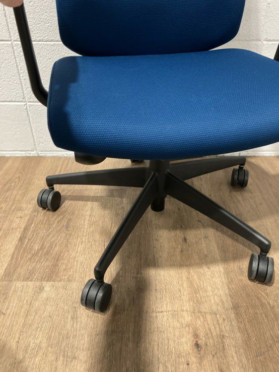 コクヨウィザード2（Wizard2）チェア 固定肘付ウィザード2チェア 商品画像5