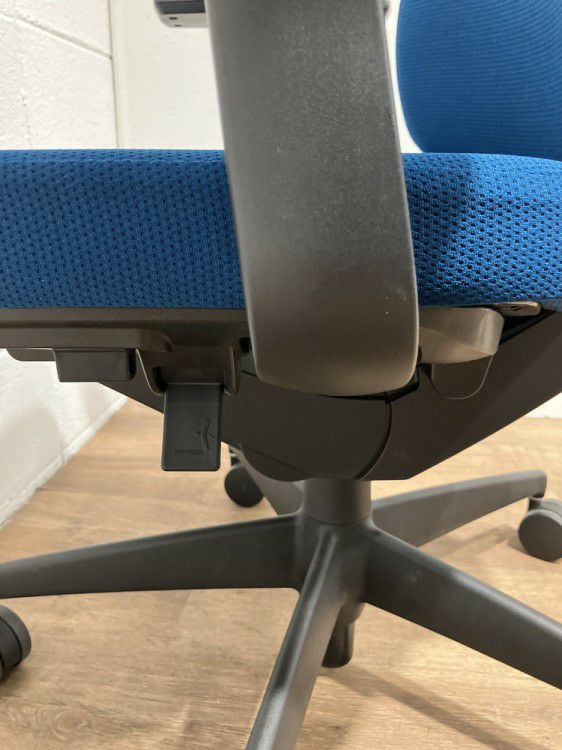 コクヨウィザード2（Wizard2）チェア 固定肘付ウィザード2チェア 商品画像9