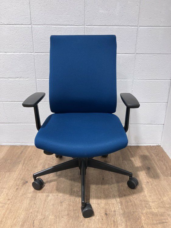 コクヨWizard3(ウィザード3)チェア 固定肘付ウィザード3チェア 商品画像2