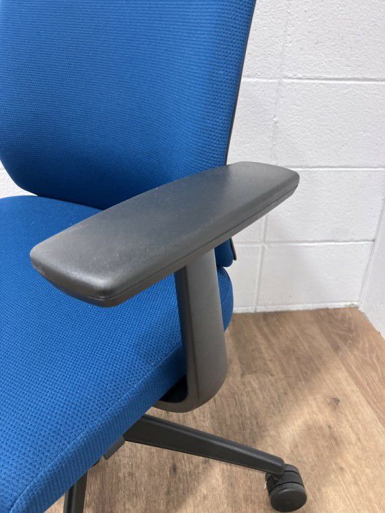 コクヨWizard3(ウィザード3)チェア 固定肘付ウィザード3チェア 商品画像11