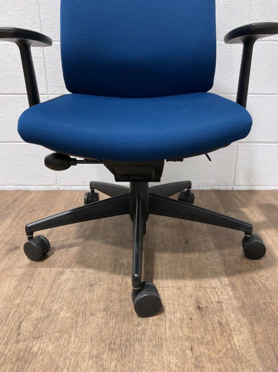 コクヨWizard3(ウィザード3)チェア 固定肘付ウィザード3チェア 商品画像12