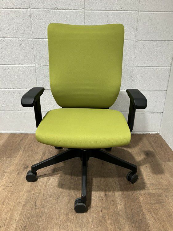 イトーキエピオス（EPIOS）チェア 可動肘付エピオスチェア 商品画像2