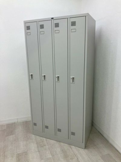 ウチダ（内田洋行）NS型シリーズ 4人用ロッカー 商品画像1