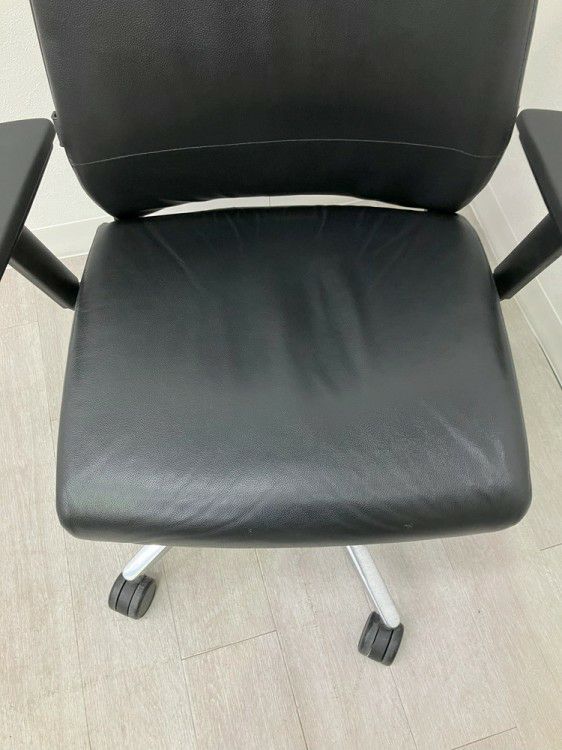 スチールケースシンク（Think）チェア 可動肘付シンクチェア 商品画像7