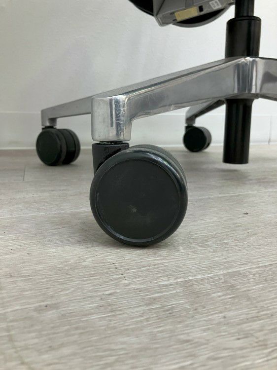 スチールケースシンク（Think）チェア 可動肘付シンクチェア 商品画像14