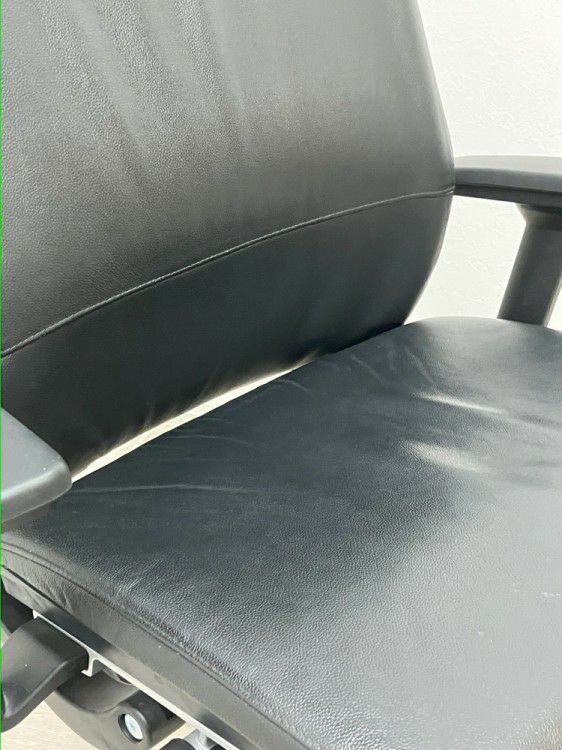 スチールケースシンク（Think）チェア 可動肘付シンクチェア 商品画像18