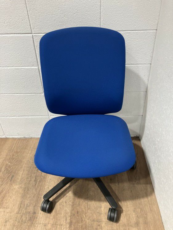 ウチダ（内田洋行）CARISSA 2（カリッサ 2）シリーズ カリッサ2チェア 商品画像2