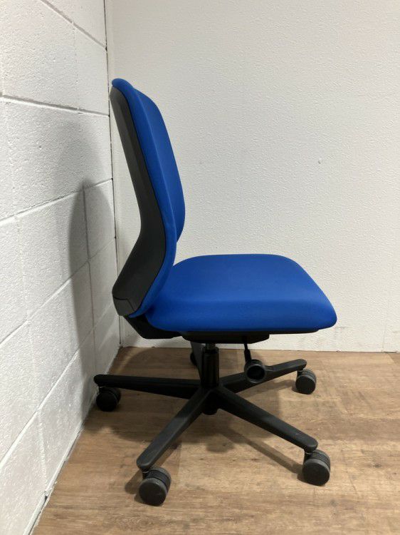 ウチダ（内田洋行）CARISSA 2（カリッサ 2）シリーズ カリッサ2チェア 商品画像3