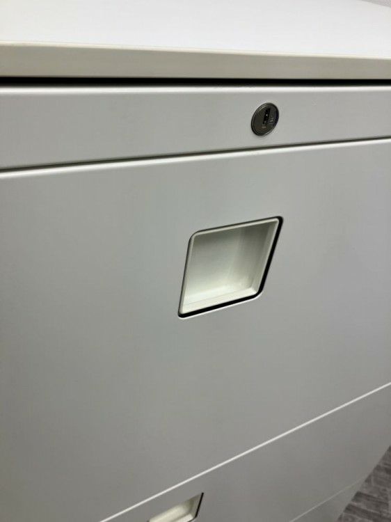 オカムラレクトラインシリーズ 天板付3段ラテラル書庫 商品画像4