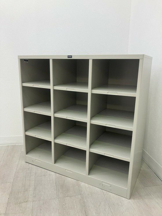 ウチダ（内田洋行）12人用シューズロッカー 商品画像1