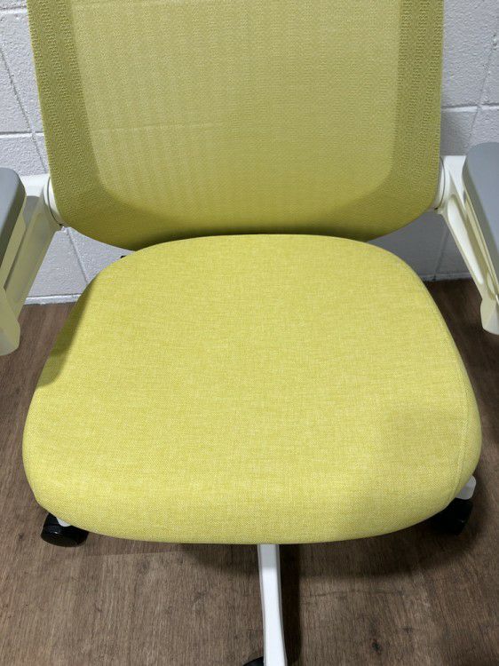 イトーキノート(nort)チェア 可動肘付ノートチェア 商品画像12