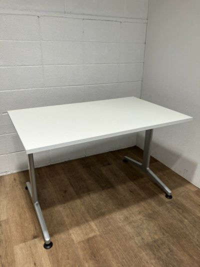 コクヨJUTO（ジュート）シリーズ ミーティングテーブル 商品画像1