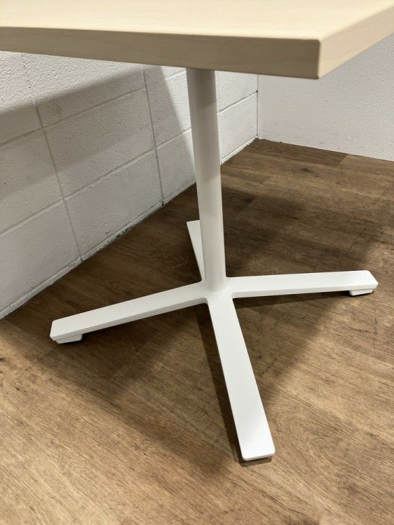 コクヨビエナ（VIENA）シリーズ 角テーブル 商品画像3