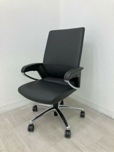 コクヨマネージメントチェア フィロソフィーシリーズ 固定肘付フィロソフィーチェア 商品画像1