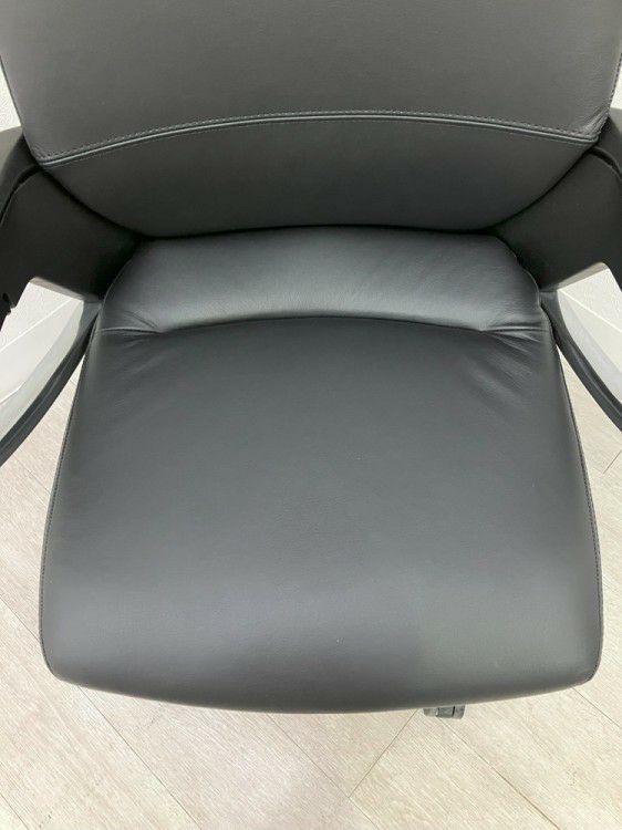 コクヨマネージメントチェア フィロソフィーシリーズ 固定肘付フィロソフィーチェア 商品画像7