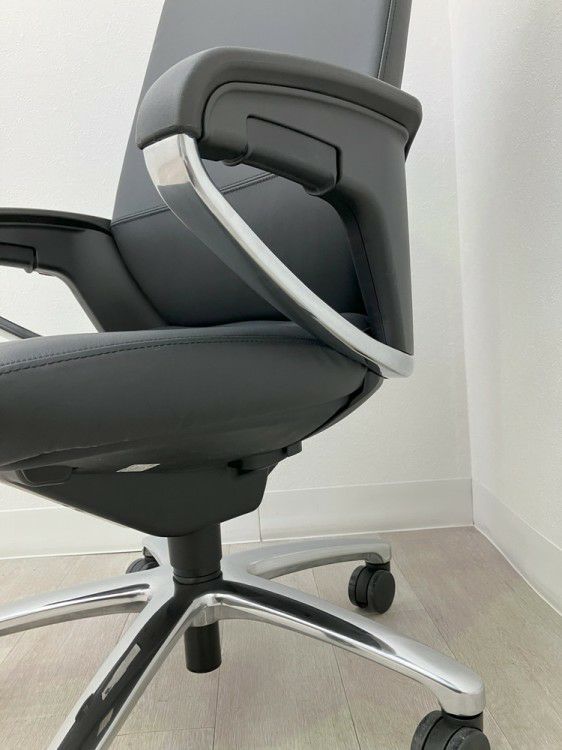 コクヨマネージメントチェア フィロソフィーシリーズ 固定肘付フィロソフィーチェア 商品画像11