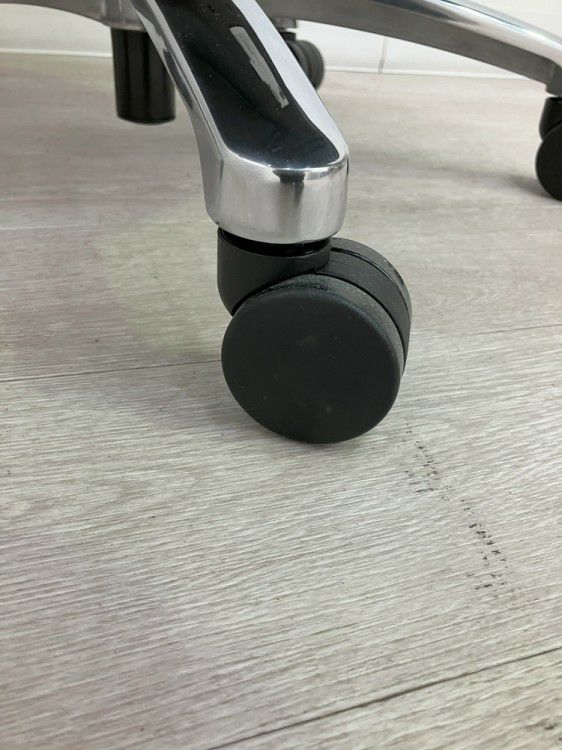 コクヨマネージメントチェア フィロソフィーシリーズ 固定肘付フィロソフィーチェア 商品画像13