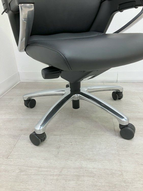 コクヨマネージメントチェア フィロソフィーシリーズ 固定肘付フィロソフィーチェア 商品画像13