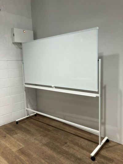 1800脚付ホワイトボード