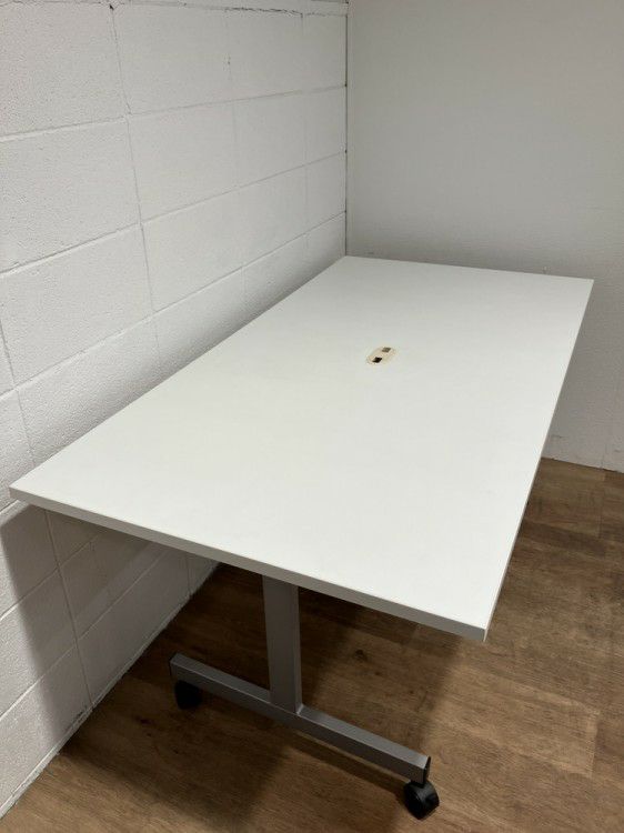 ミーティングテーブル 商品画像1