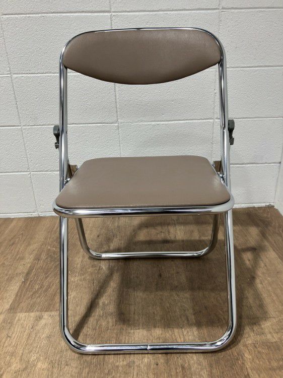 オカムラ8151Sシリーズ 折畳パイプイス 商品画像2