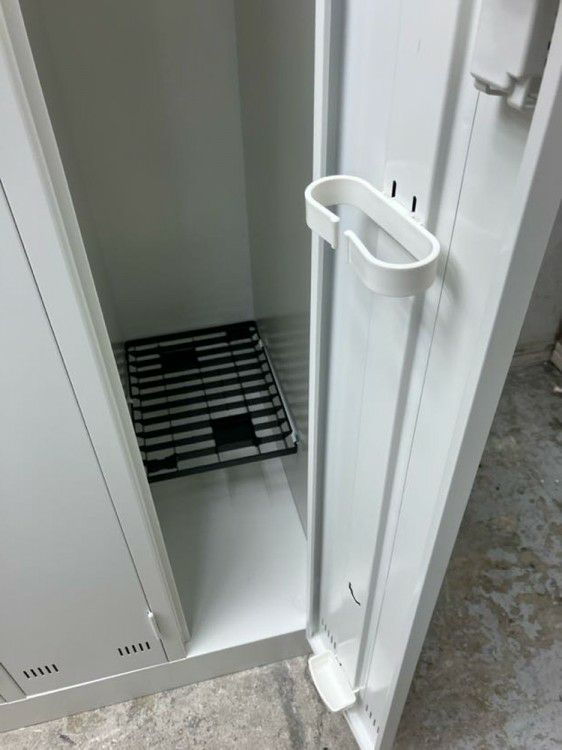 ライオン4人用ロッカー 商品画像4