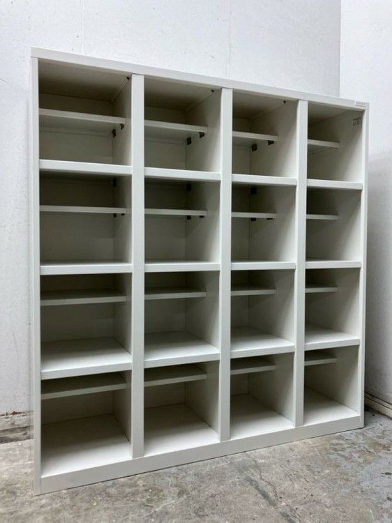 ライオン16人用シューズロッカー 商品画像1