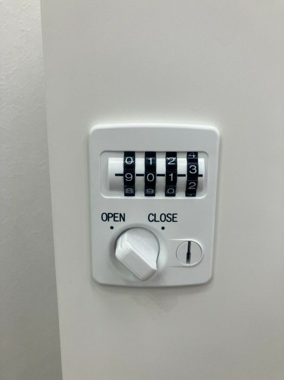 ダイシン商事Various Syst(バリアス)シストシリーズ ４人用パーソナルロッカーラテラル上下書庫 商品画像7