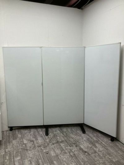 コクヨ3連結スクリーンホワイトボード 商品画像1