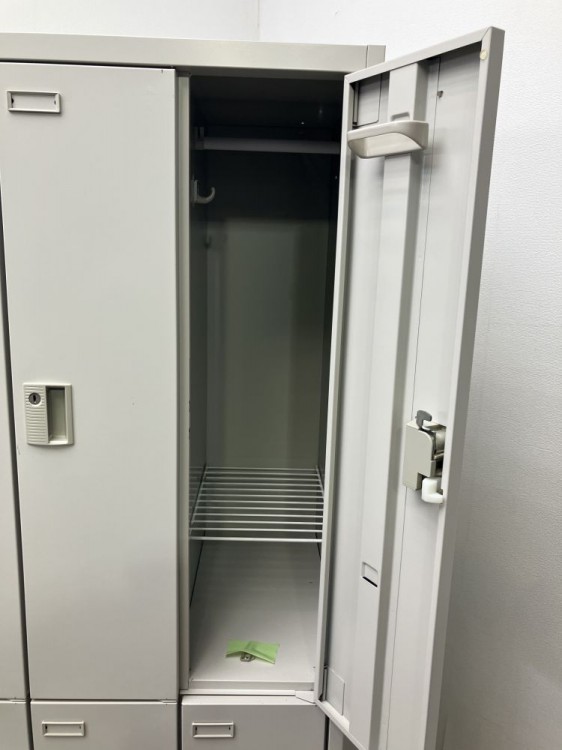 オカムラFZタイプシリーズ 8人用ロッカー 商品画像3