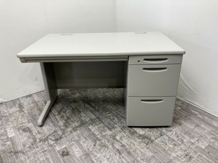 オカムラSDシリーズ 1200片袖デスク 商品画像1
