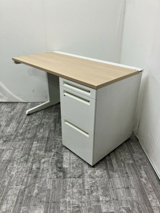 オカムラADVANCE（アドバンス）シリーズ 1200片袖デスク 商品画像2