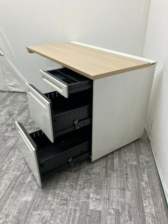 オカムラADVANCE（アドバンス）シリーズ 1200片袖デスク 商品画像4