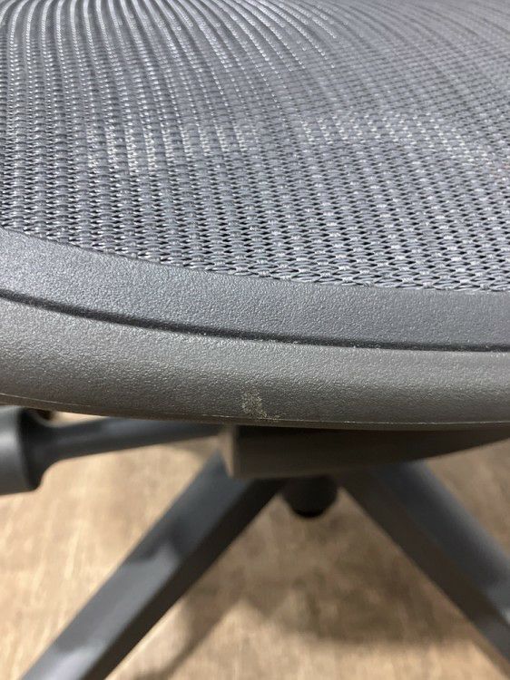 HermanMiller（ハーマンミラー）アーロンチェア 可動肘付アーロンチェア 商品画像10