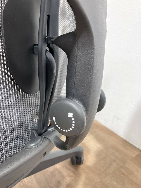 HermanMiller（ハーマンミラー）アーロンチェア 可動肘付アーロンチェア 商品画像16