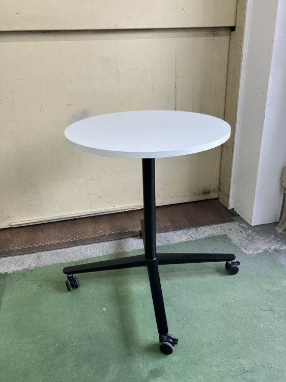 ウチダ（内田洋行）ニュートシリーズ 丸テーブル 商品画像1