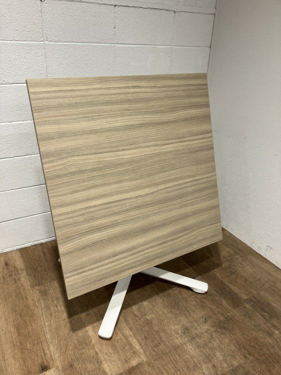 イトーキホバー（Hover）シリーズ 角テーブル 商品画像8