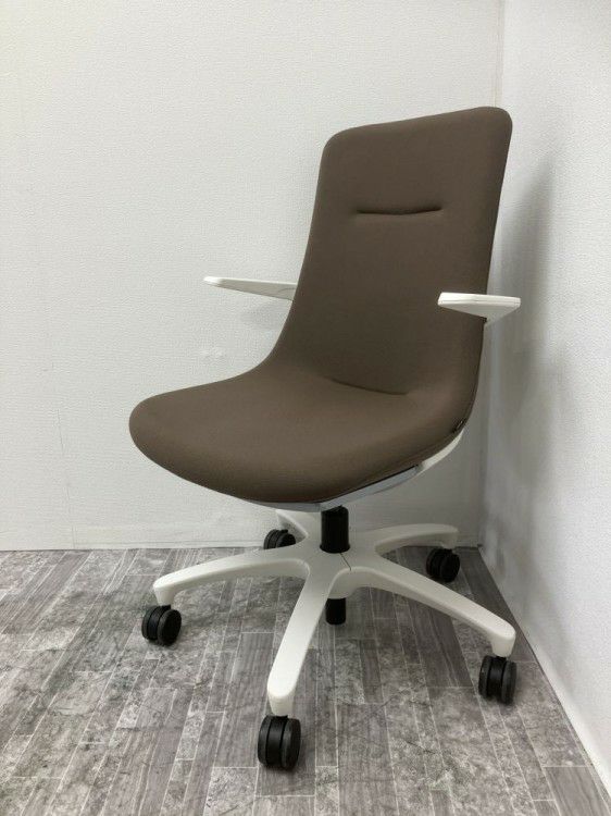 イトーキMOVU(モーブ)シリーズ 固定肘付モーブチェア 商品画像1