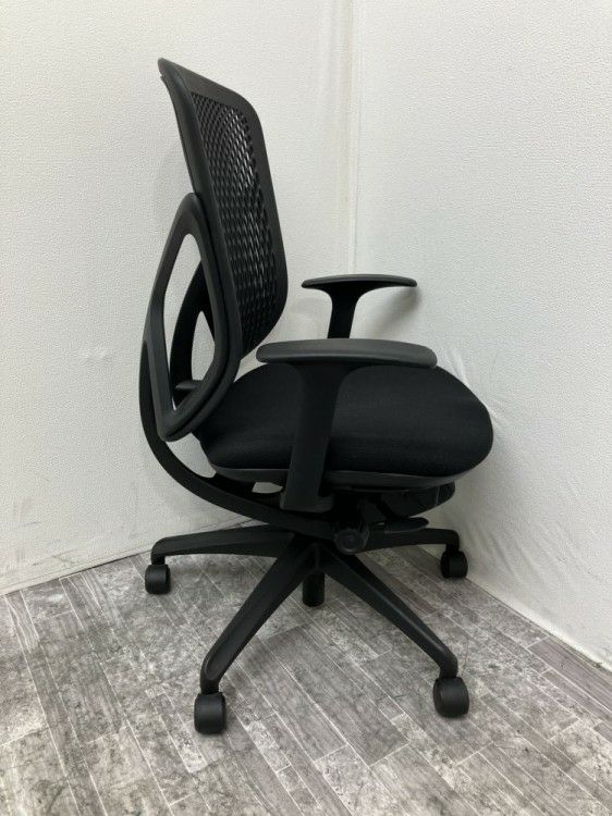 INABA/イナバyera(イエラ)チェア 肘付きイエラチェア 商品画像6