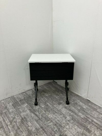 ウチダ（内田洋行）パラグラフ（Paragraph）シリーズ 650サイドスタックテーブル 商品画像1