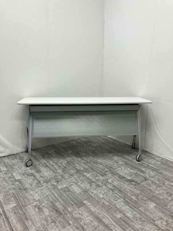 コクヨエピファイ(EPIPHY)シリーズ 1500サイドスタックテーブル 商品画像1