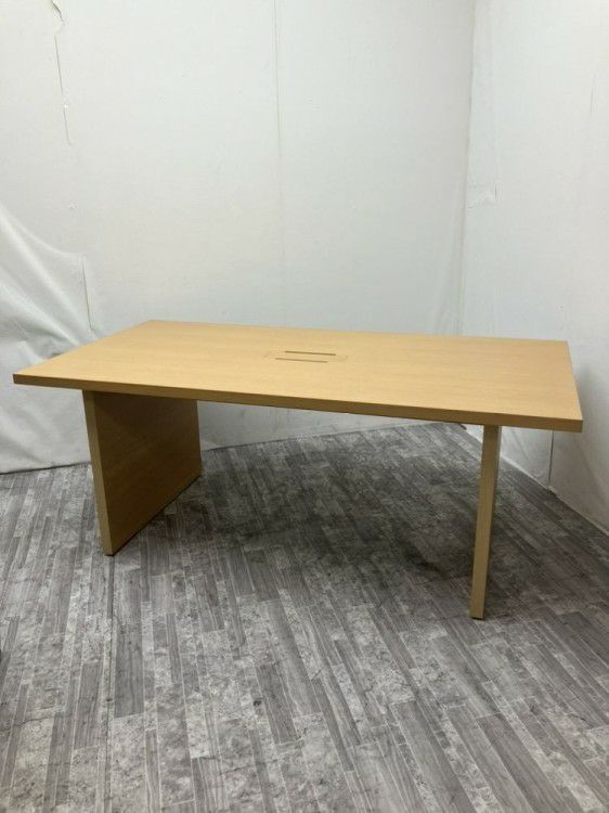 コクヨマネージメント550シリーズ 1800ミーティングテーブル 商品画像1