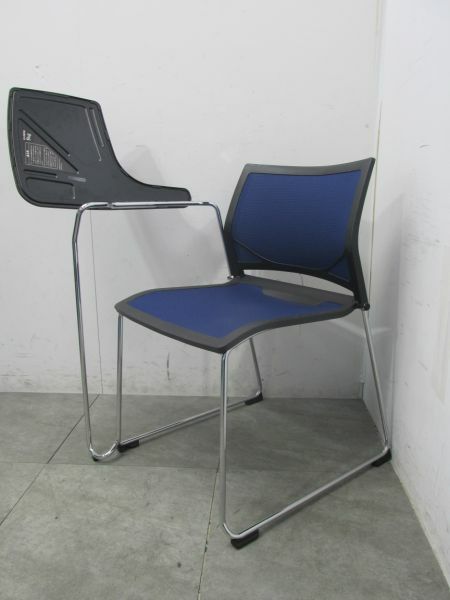 オカムラメモ台付きツァルトチェア 商品画像3