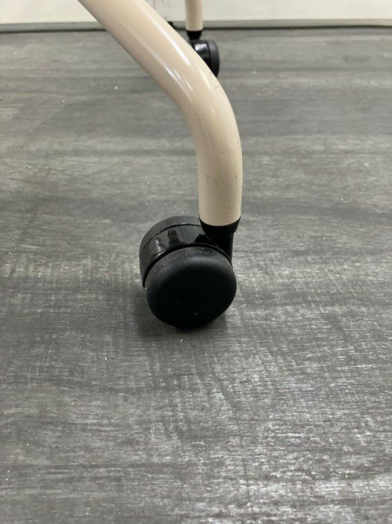 ウチダ（内田洋行）アプテアシリーズ 固定肘付アプテアチェア 商品画像9