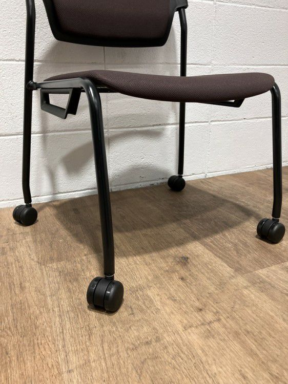 イトーキエレックSCシリーズ スタッキングチェア 商品画像7