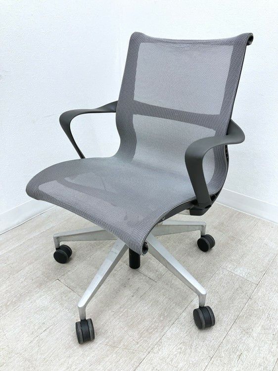HermanMiller（ハーマンミラー）セトゥーチェア 固定肘付セトゥーチェア 商品画像1