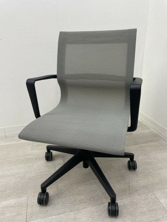 アイコ固定肘付OAチェア 商品画像1