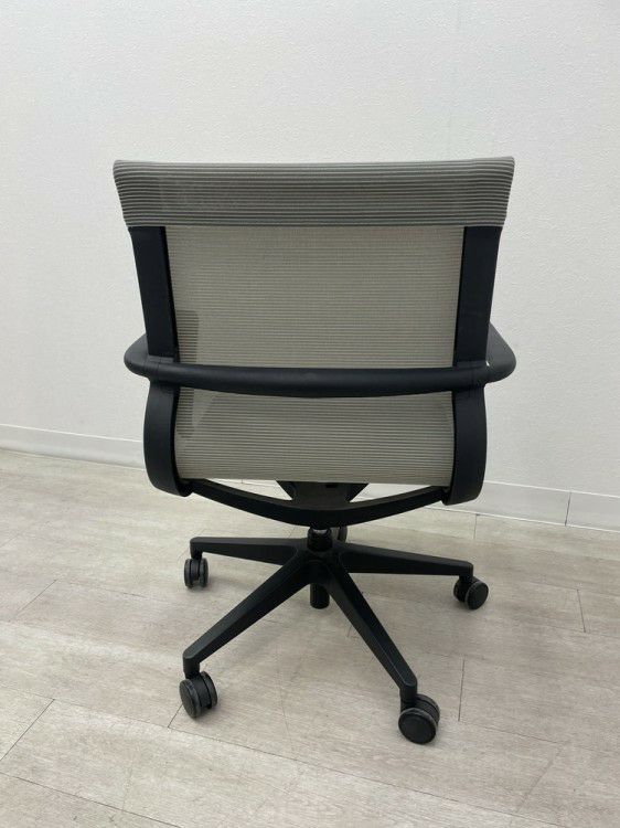 アイコ固定肘付OAチェア 商品画像3