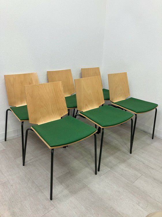 展示品 2021年製】 内田洋行 Hazel ミーティングチェア スタッキング