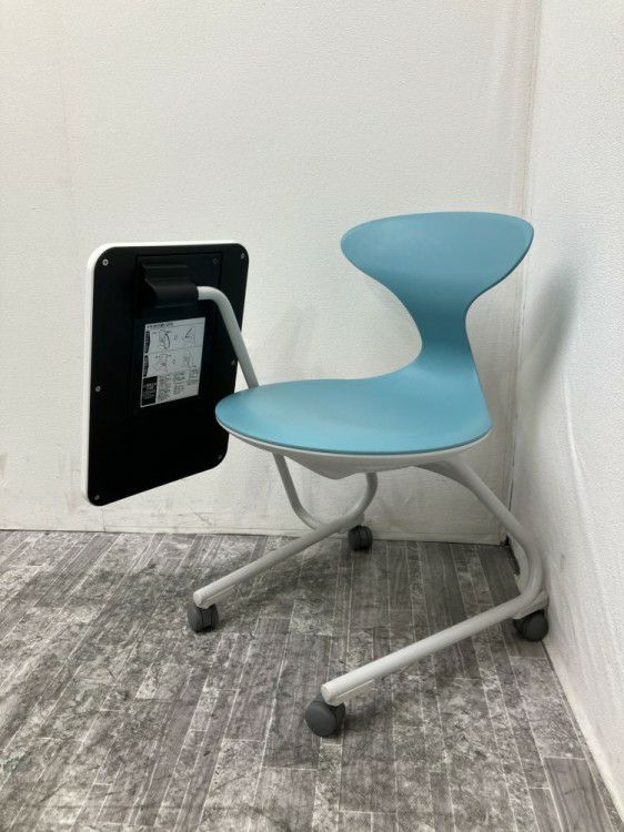 コクヨキャンパスアップシリーズ メモ台付キャンパスアップチェア 商品画像1